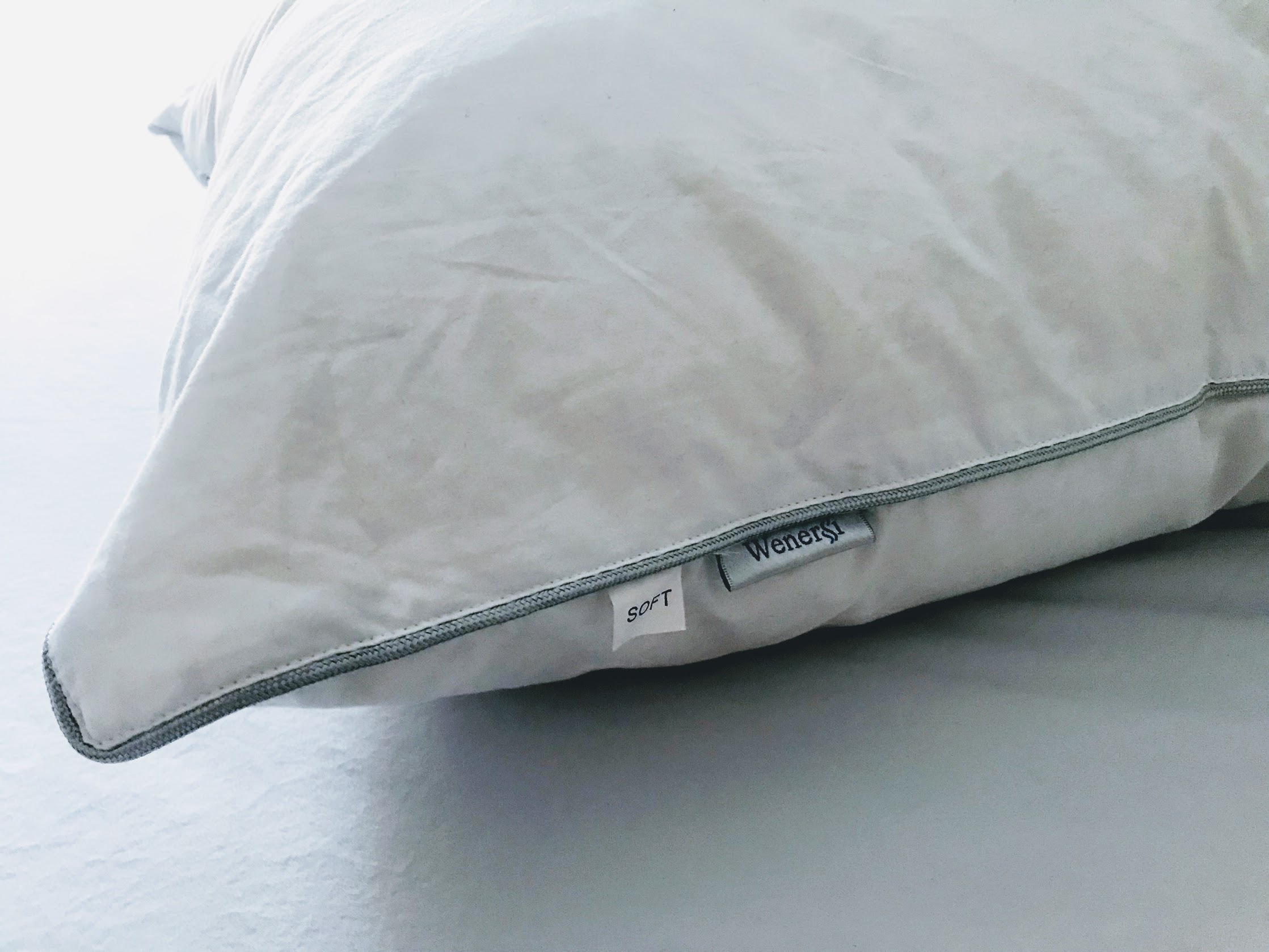 Cool Pillows that Keep Your Head Cool for a Good Night's Sleep